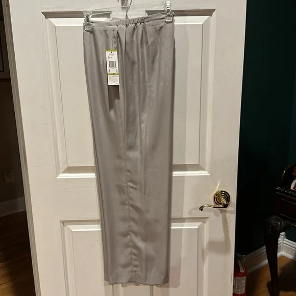 Kasper | Pants & Jumpsuits | Nwt Kasper Gemstone Lore Silver Ladies Loose  Fit Silky Dress Pants Gorgeous | Poshmark